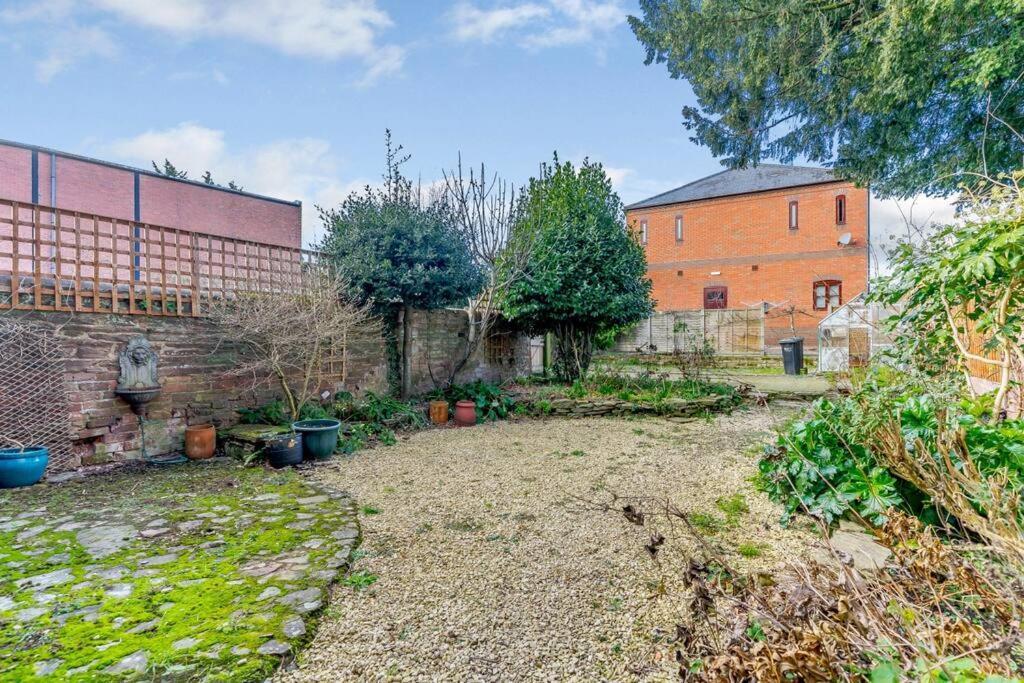 Medieval Roots And Harry Potter Townhouse - Hiking Near Ludlow Leominster Εξωτερικό φωτογραφία